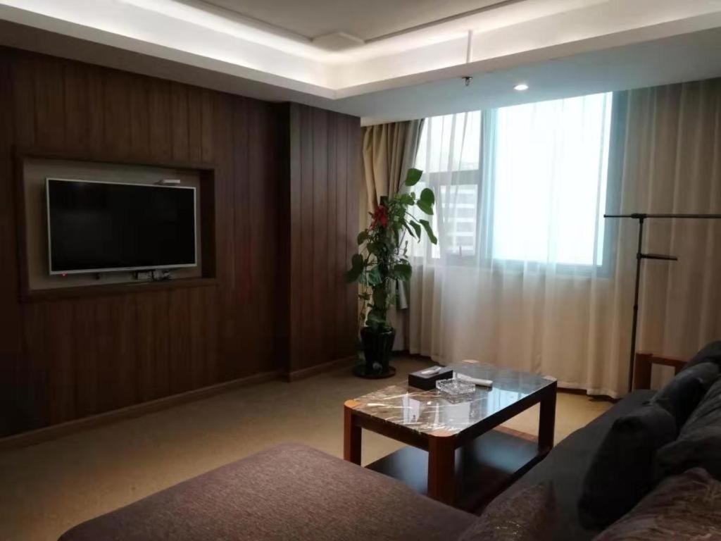 Kaibin International Hotel Цзиндечжен Екстериор снимка