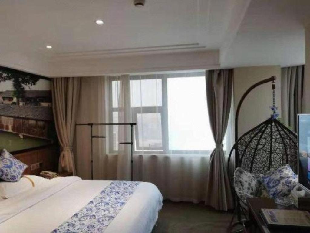 Kaibin International Hotel Цзиндечжен Екстериор снимка