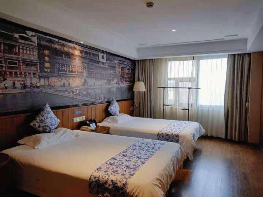 Kaibin International Hotel Цзиндечжен Екстериор снимка