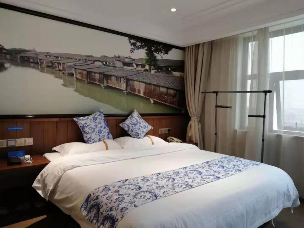 Kaibin International Hotel Цзиндечжен Екстериор снимка